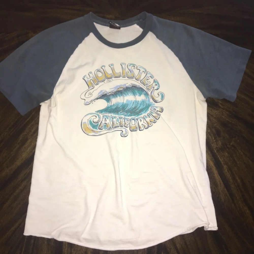 Old Hollister T-shirt